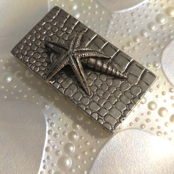 Neiman Marcus Other - Pewter trinket box